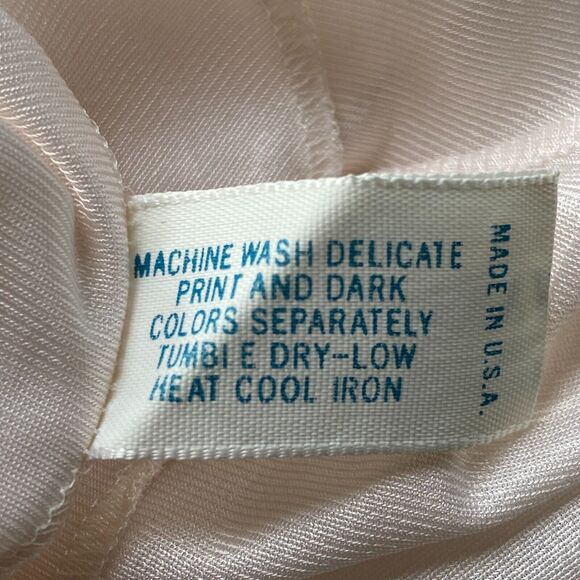 Vintage Vanity Fair Slip Dress Lingerie 36/S Pale Pink Silky Lace Nylon Made USA - Picture 4 of 7